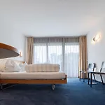 Otel Roessli Tufertschwil 3*
