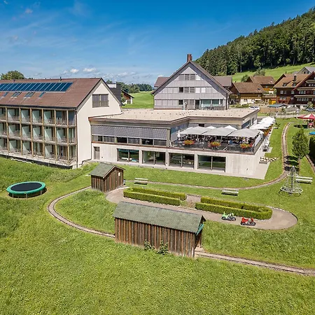 Roessli Tufertschwil Szálloda 3*