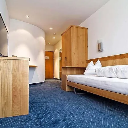 Hotel Rossli Tufertschwil 3*